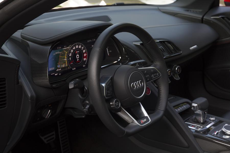 Интерьер Audi R8 Spyder V10 2017 года  (NA) (фото 22 из 51)